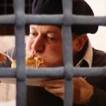 Fantozzi gioca a tennis, poi si mette a dieta